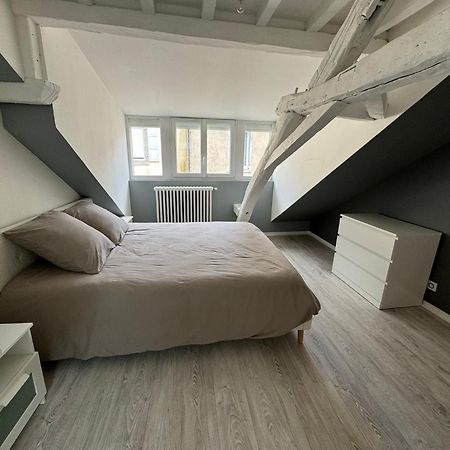 Appartement En Centre-Ville - Local Velos Disponible Mayenne Ngoại thất bức ảnh