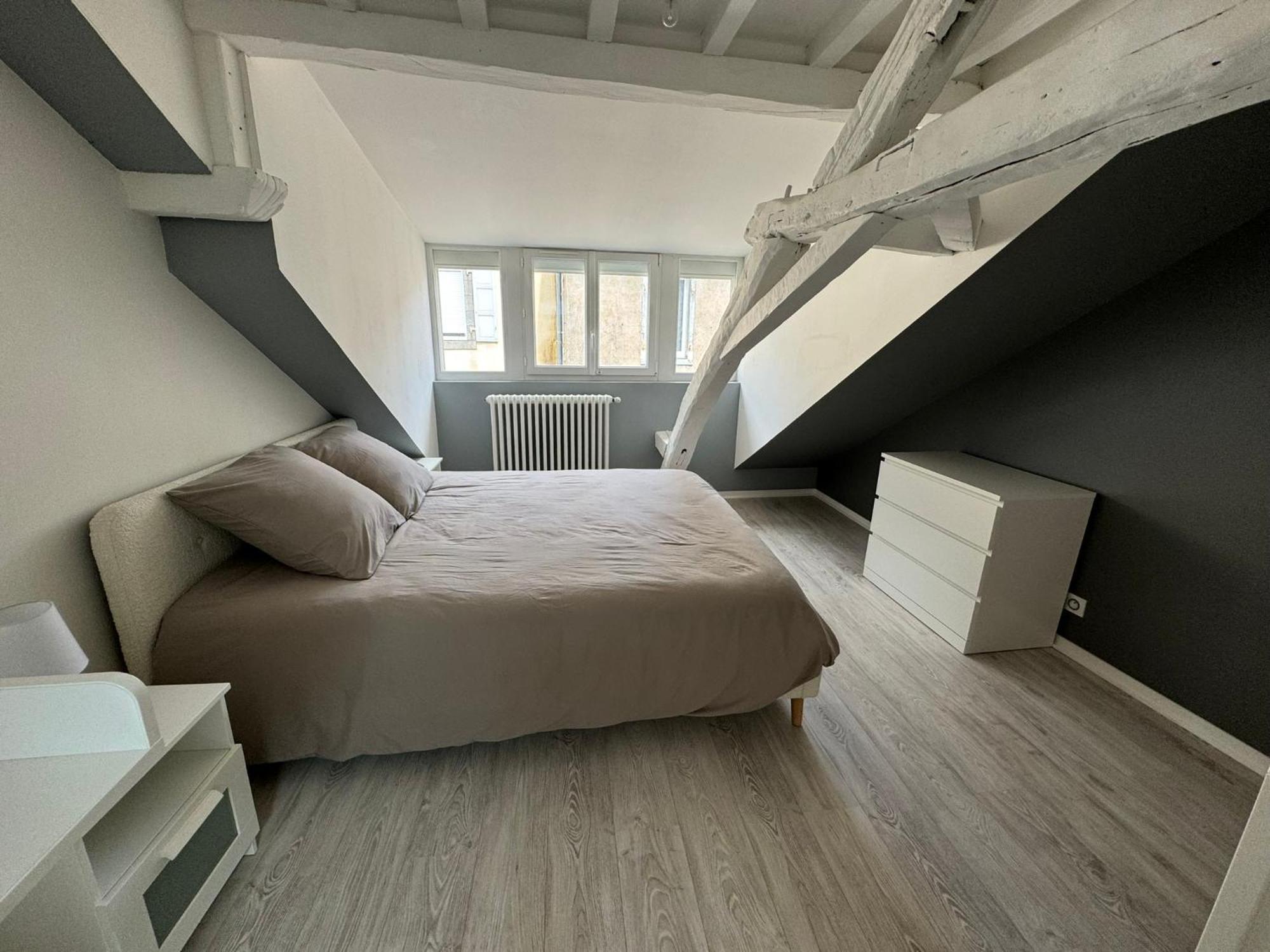 Appartement En Centre-Ville - Local Velos Disponible Mayenne Ngoại thất bức ảnh