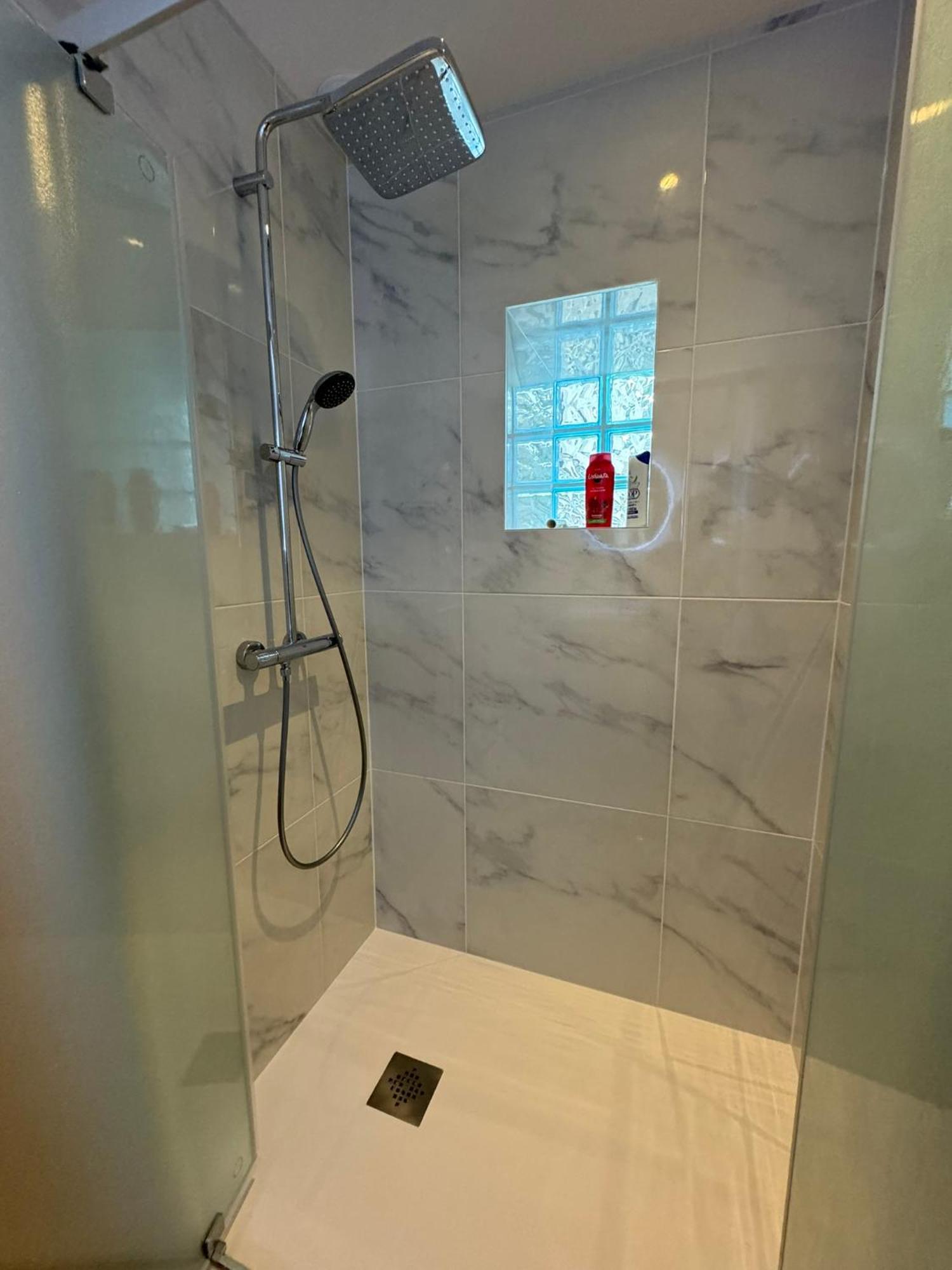 Appartement En Centre-Ville - Local Velos Disponible Mayenne Ngoại thất bức ảnh