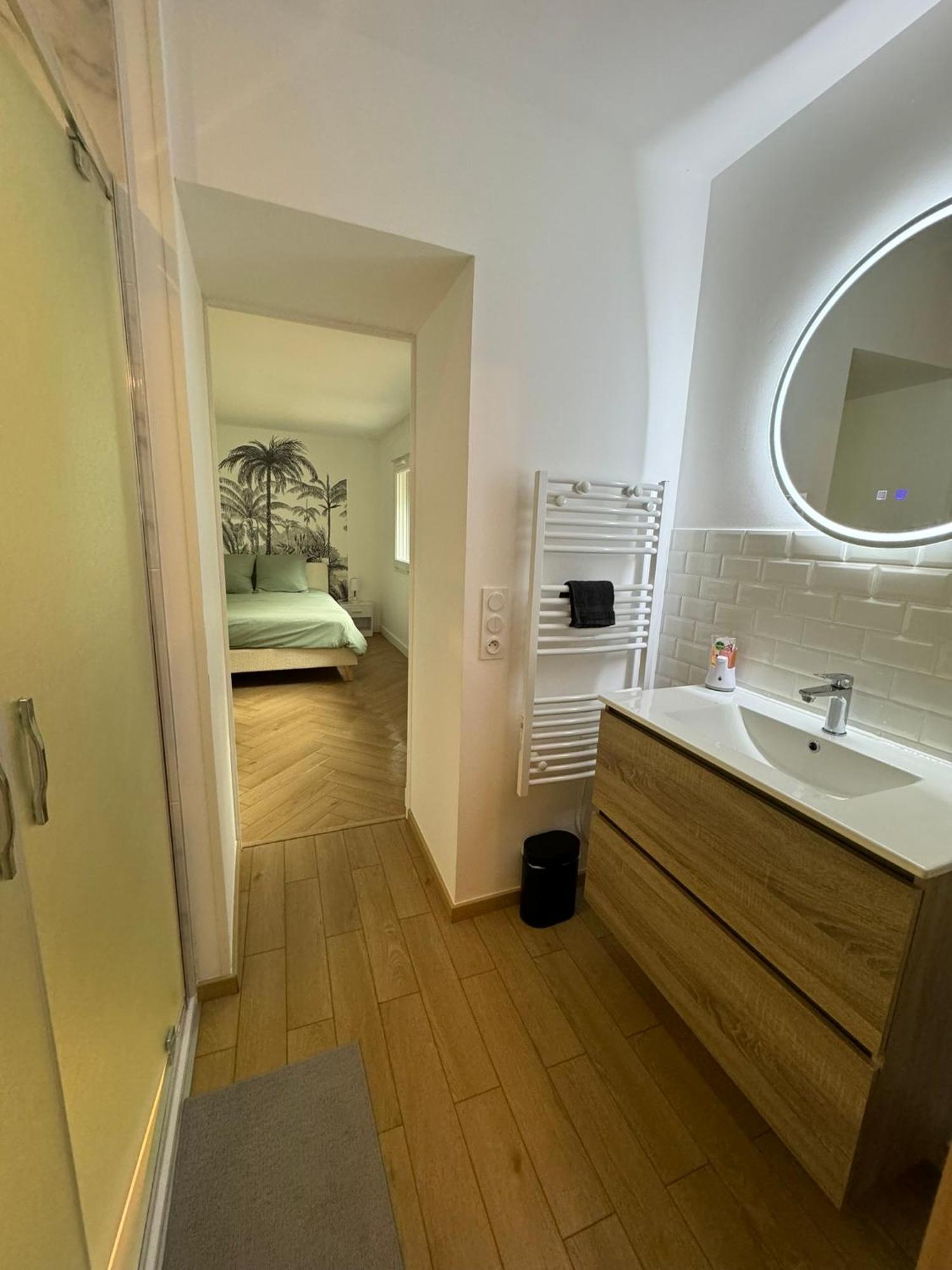 Appartement En Centre-Ville - Local Velos Disponible Mayenne Ngoại thất bức ảnh